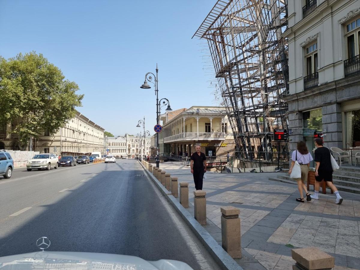 Old Freedom Square, площадь свободы