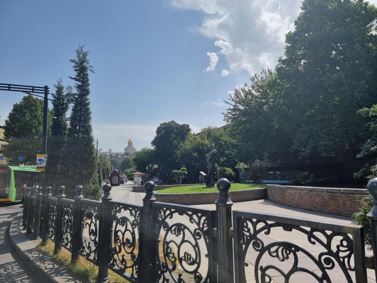 Old Freedom Square, площадь свободы *